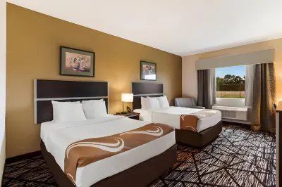 Quality Inn & Suites Pearl-Jackson Hotel a Brandon