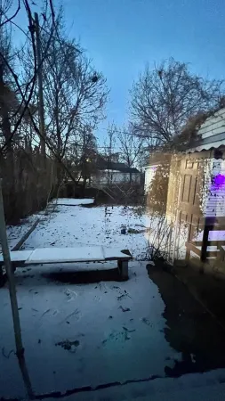 Cozy house close to the airportA safe area located in telegraph  close 94 fwy