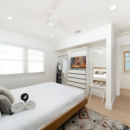 Modern Home - steps from downtown LB!