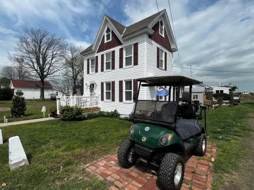 Kayak Friendly Home on the Chesapeake Bay with Bikes, Paddle Board & Golf Cart