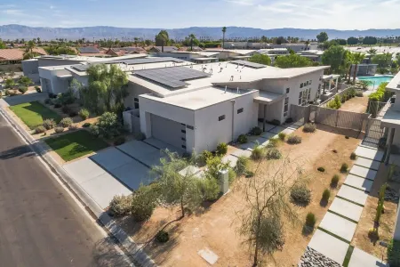 Dakota Retreat [Private Pool] Отели рядом с достопримечательностью «Индиан-Уэллс Теннис Гарден»