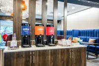 Tru by Hilton Asheville Blue Ridge Parkway - فطور