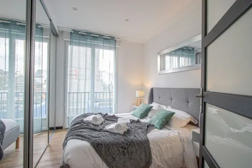 Douces Nuits Caennaises - City center apartment with free private parking