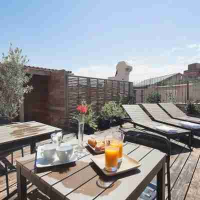 Aspasios Urquinaona Apartments Hotel Exterior