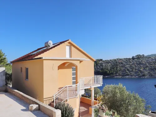 Peaceful Holiday House Senija