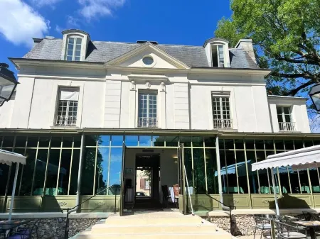 Il Maestro - Hotel Restaurant du Chateau Отели рядом с достопримечательностью «Парк Пре Су ла Виль»