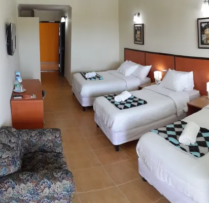 Express Inn Coronado & Camping Hotels in Chame