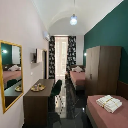 Katarios Suite Отели рядом с достопримечательностью «Площадь Пьяцца-Беллини»