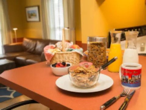 Hidden Garden Cottages & Suites Hotels in Saugatuck