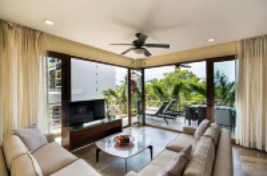 Pinnacle Resorts 220