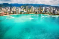 Bright Waikiki Studio Condo by RedAwning