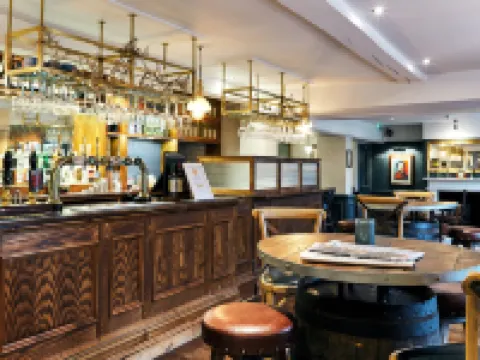 The Wellington Arms โรงแรมในHook