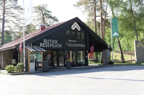 Topcamp Sjøsanden - Mandal فنادق في Mandal