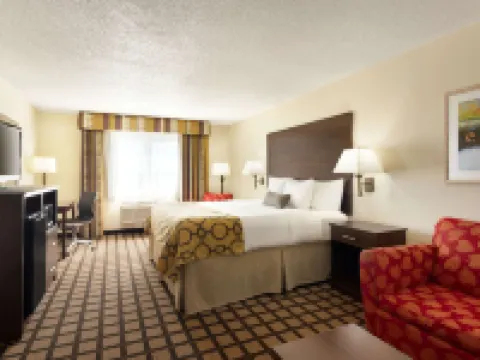 Baymont by Wyndham Salina Hotels in Salina
