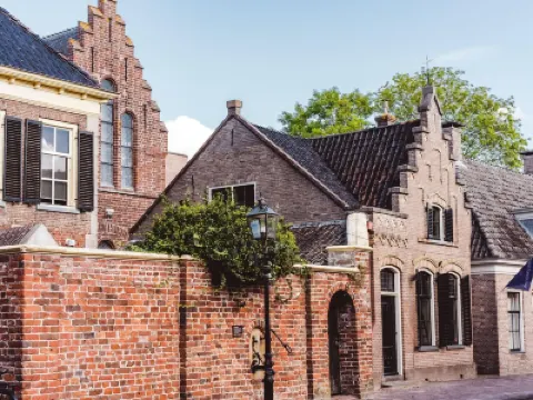 ชาร์มมิง วิลลา บาย เดอะ วอเตอร์ โรงแรมใน