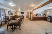 Clover Creek Inn Hotel di Montpelier