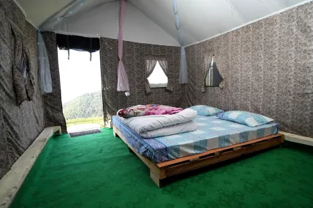 Mystery Hills Resort Отели рядом с достопримечательностью «Sidh Baba Ka Mandir»