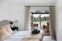 The Village Green Glampervans Hotels in Strath Creek