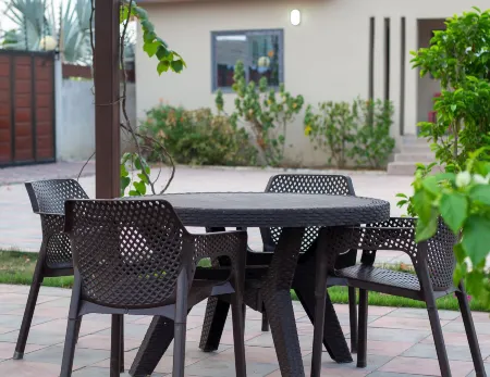 Afua Oparebea Courts Отели в г. Prampram