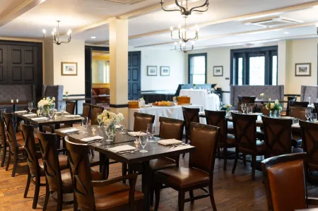 The Groton Inn Отели рядом с достопримечательностью «The Mill Works»