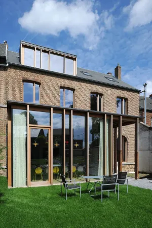 Le Presbytère Отели в г. Уи