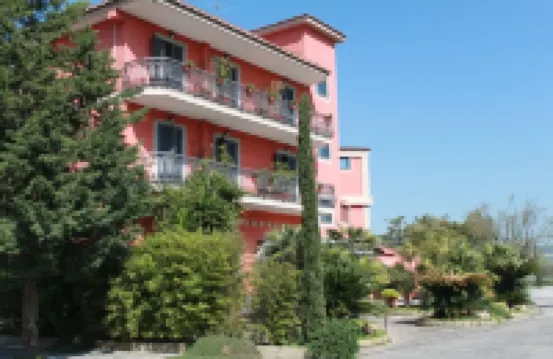 提諾沃洛酒店 鄰近Royal Garden的酒店