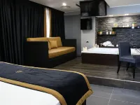 Best Western JFK Hotel Hotel berhampiran Kolam Renang Scandone