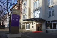 Mercure Hotel Plaza Magdeburg Hotel dekat Herrenkrug Park
