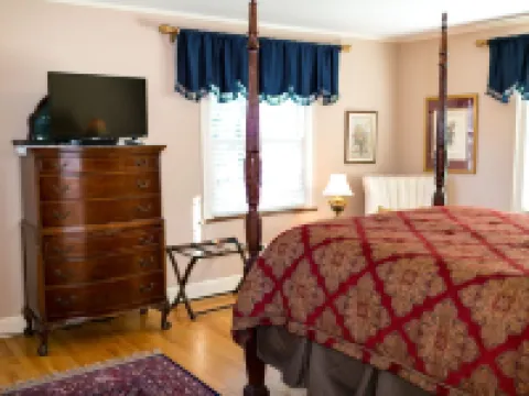 1810 Emerson House Bed & Breakfast - Adults Only Hoteles en Beloit