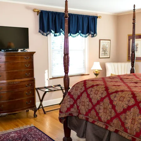1810 Emerson House Bed & Breakfast - Adults Only Hotels in Beloit