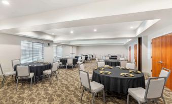 Best Western Plus Villa Del Lago Inn