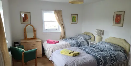 Charming Spacious Coastal Cottage Port Ellen