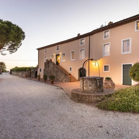Fattoria Camigliano, Luxury Farmhouse with Pool Inside a Wine Estate