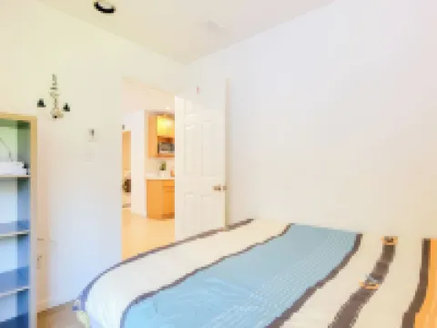 Ocean Park B&B Hotels in Surrey