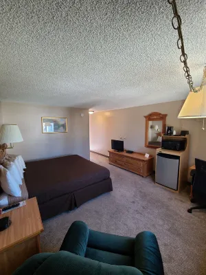 The B&B Motel Hotels in Lewistown