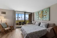 Modern & Elegant Oceanfront Vistas