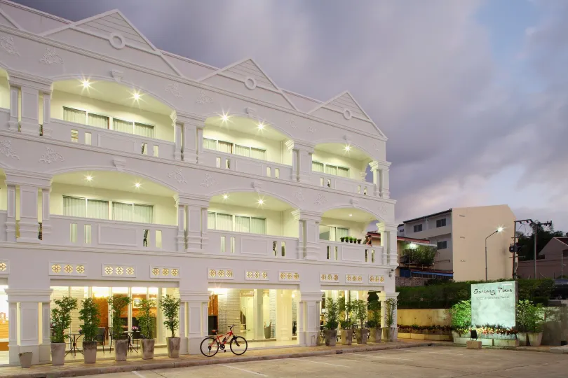 สามกอง เพลส