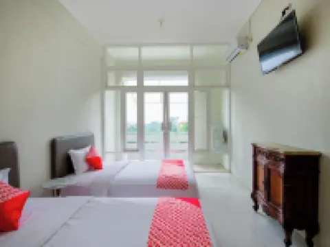 Capital O 3359 Pondok Wisata Jaden Trawas Mojokerto Hotels in Trawas