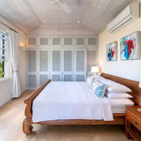 Beacon Hill 305 - the Penthouse