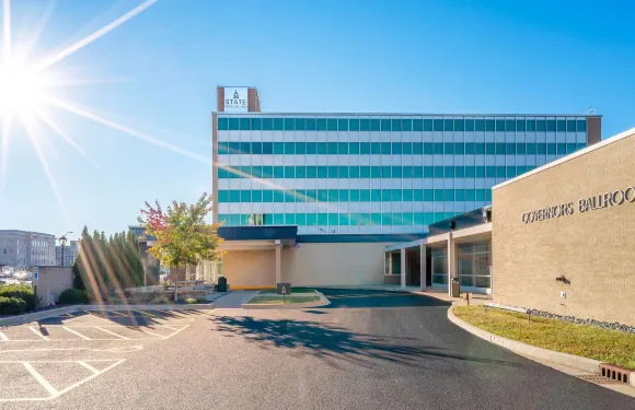 州議會大廈旅館