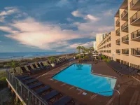 Compass Cove Hotels near The Witch