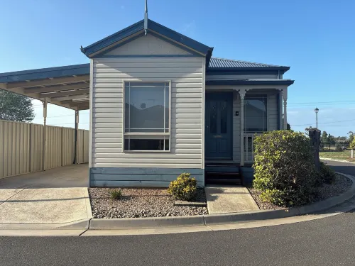 Werribee Short Stay Villas & Accommodation Hotels in Werribee