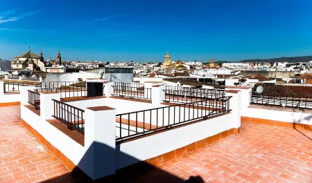 Casa Los Cuatro Soles Отели рядом с достопримечательностью «Murallas del Castillo de la Judería»