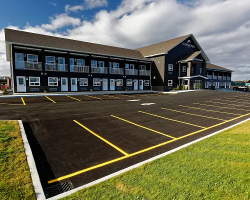 Crossroads Inn & Suites Hotels near Bowring Park