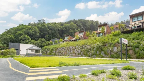 Hongcheon Toliaigeullaemping Hotel a Hongcheon-gun