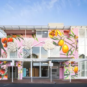 Majestic Minima Hotel Hotels near Adelaide Zoo