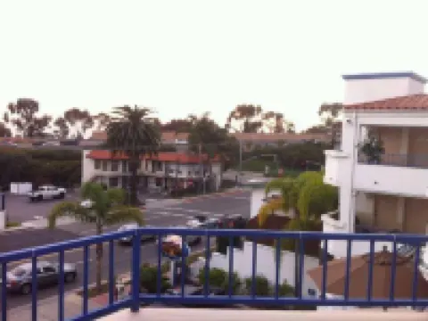 โรงแรมเดอะ เซิร์ฟเบรค