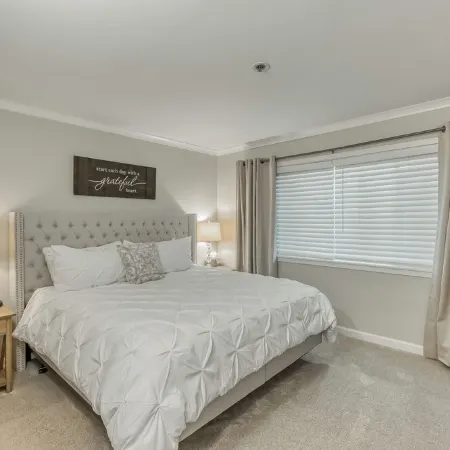 Oceanfront 3rd floor Balcony 2 blocks to Turnaround-Work Remotely