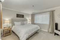 Oceanfront 3rd floor Balcony 2 blocks to Turnaround-Work Remotely