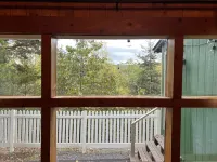 Casa de Carmen! 3 bedroom Modern Cabin with a view and HOT TUB!
